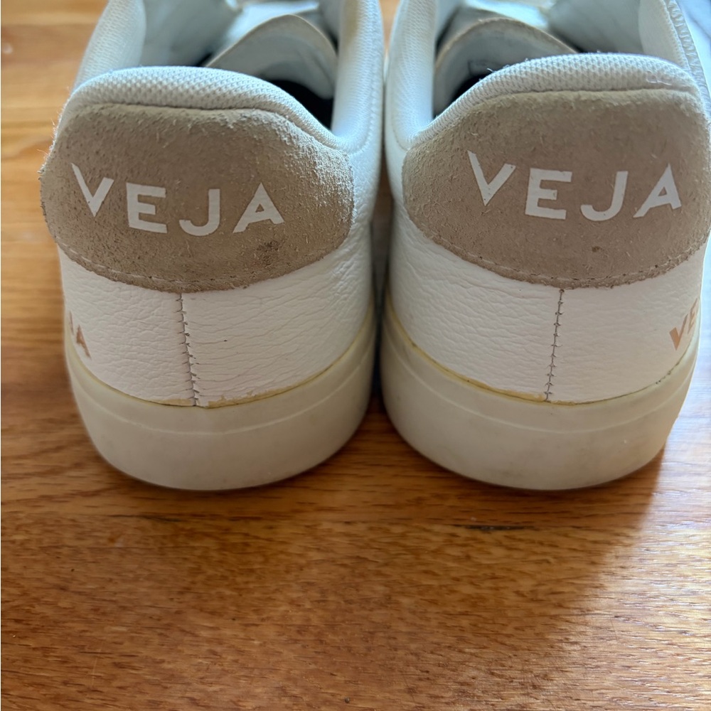 Veja Recife Logo White and Beige Sneakers